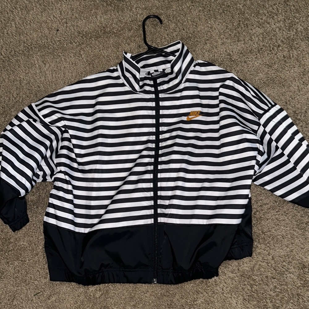 Nike track jacket size medium